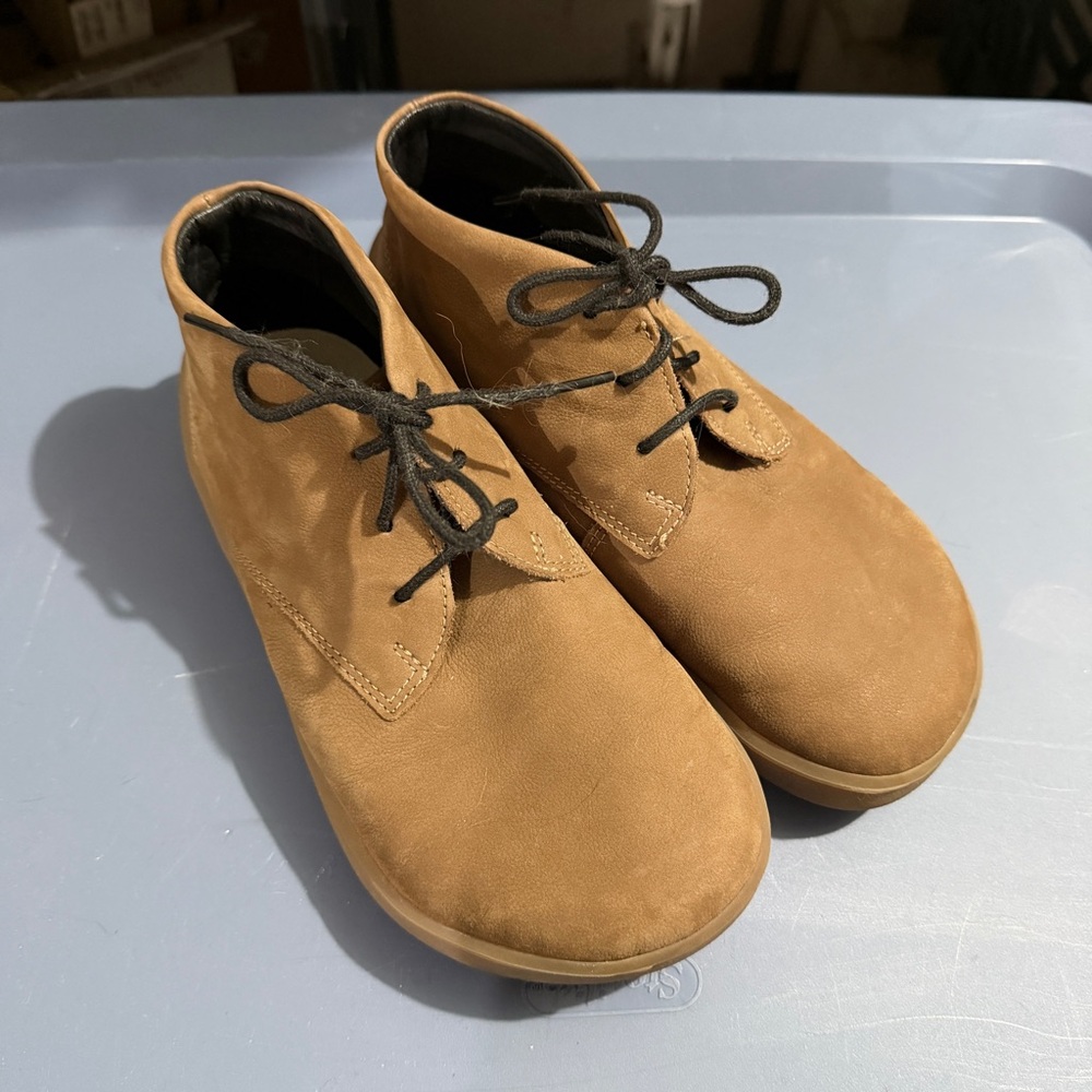 Be Lenka Barefoot Glide booties Chukkas shoes 37